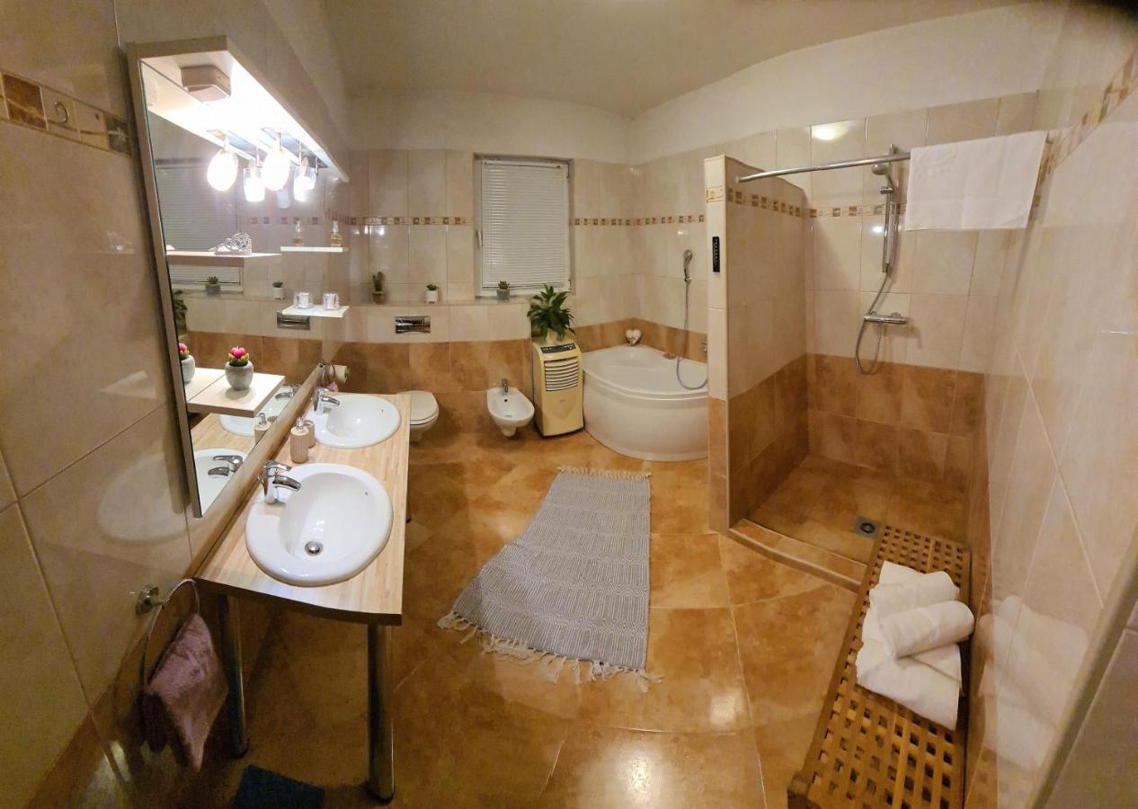 Villa Bubica- Cozy Holiday Home In Rural Area With Pool Stankovci  Exterior foto
